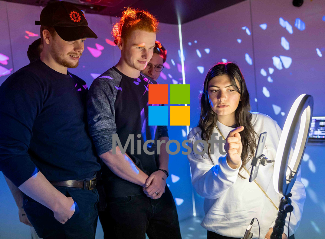 Protégé : Microsoft x Intel